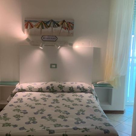 Hotel Rosati Rimini Kültér fotó