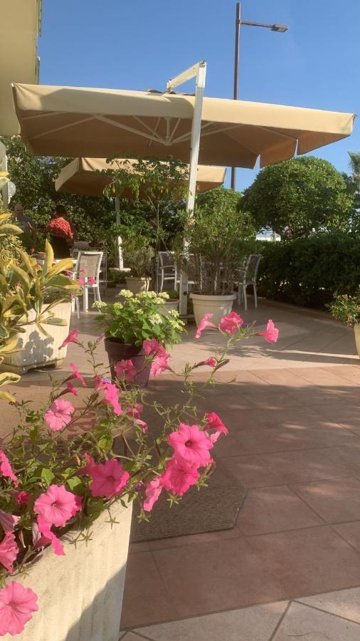 Hotel Rosati Rimini Kültér fotó
